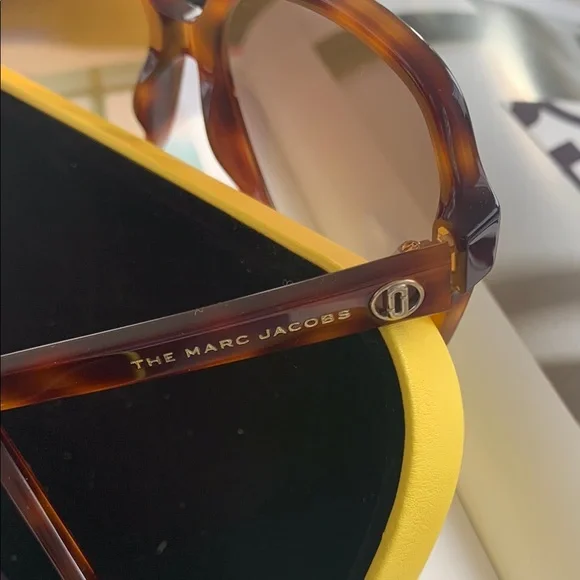 🔥♥️🔥Marc Jacobs Havana 57MM Oversized Square Sunglasses🔥♥️🔥 - Picture 3 of 10